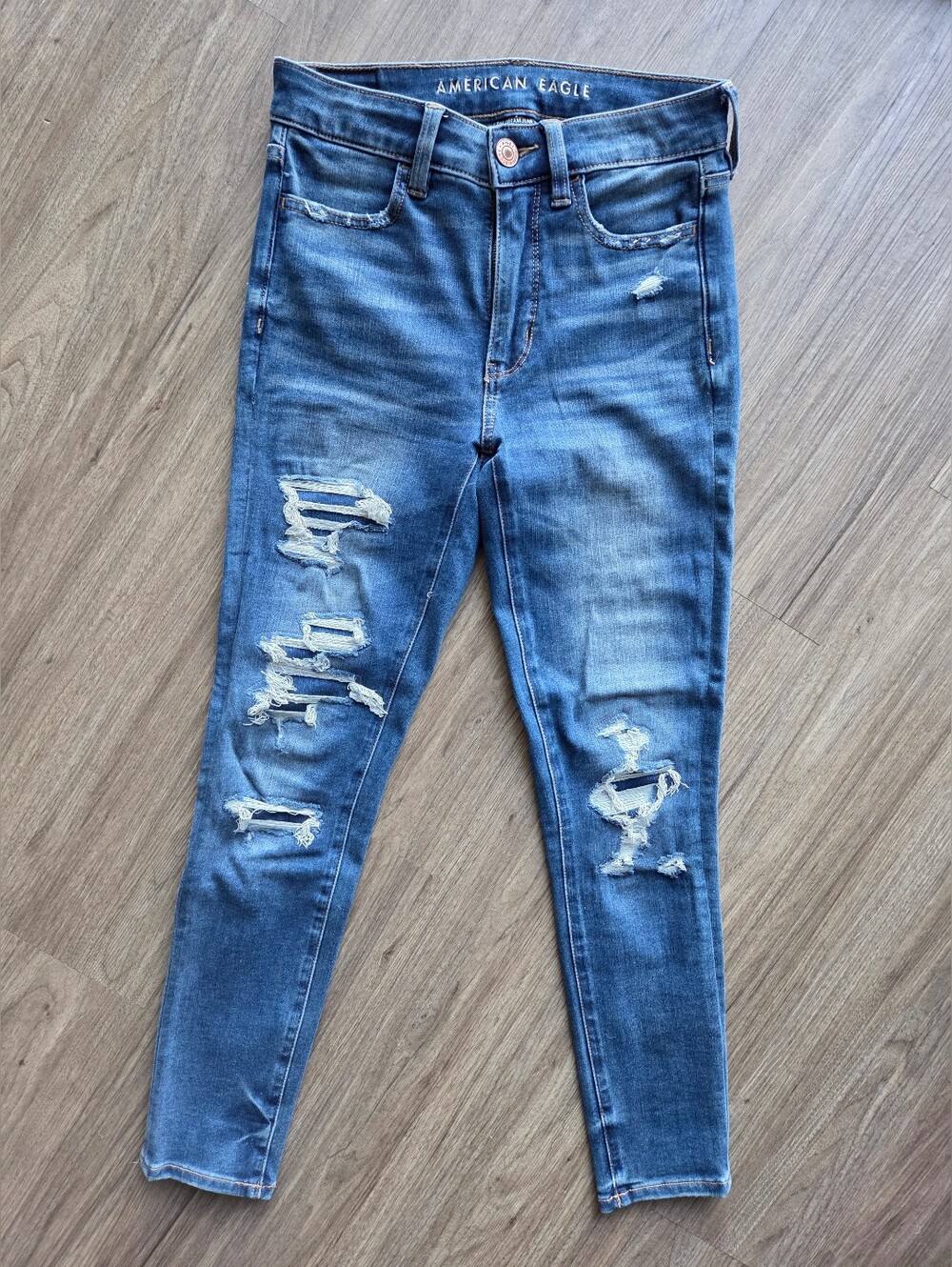American Eagle The Dream Jean Hi-Rise Distressed Jegging Crop Jeans Size 0R